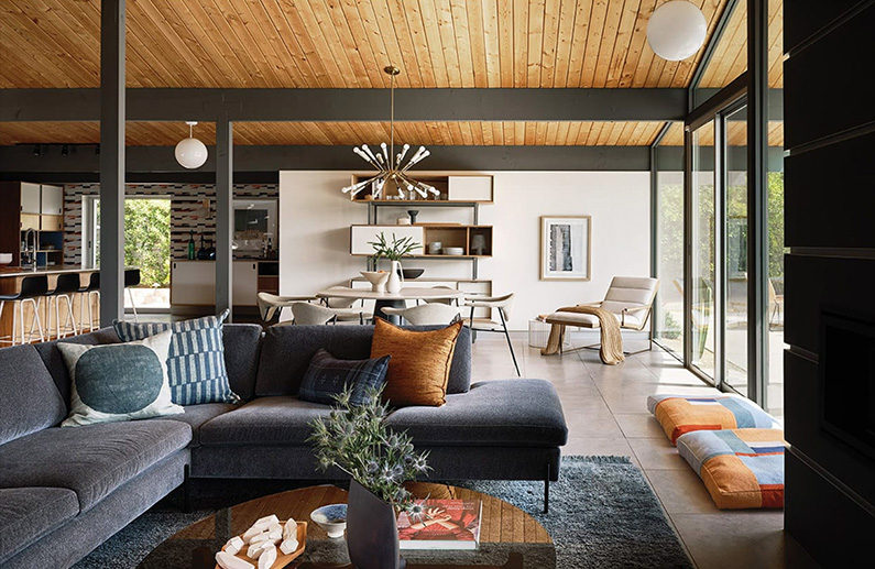 PALM SPRINGS LIFE: A Playful Desert Eichler Transformation in Rancho Mirage